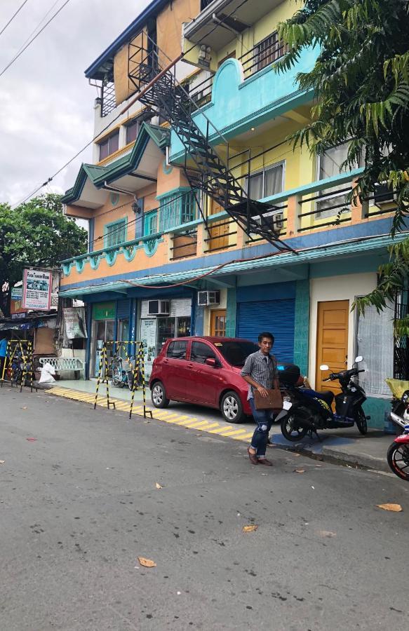 Belen Favila Transient Rooms Near Airport Terminal 3 Manila Bagian luar foto