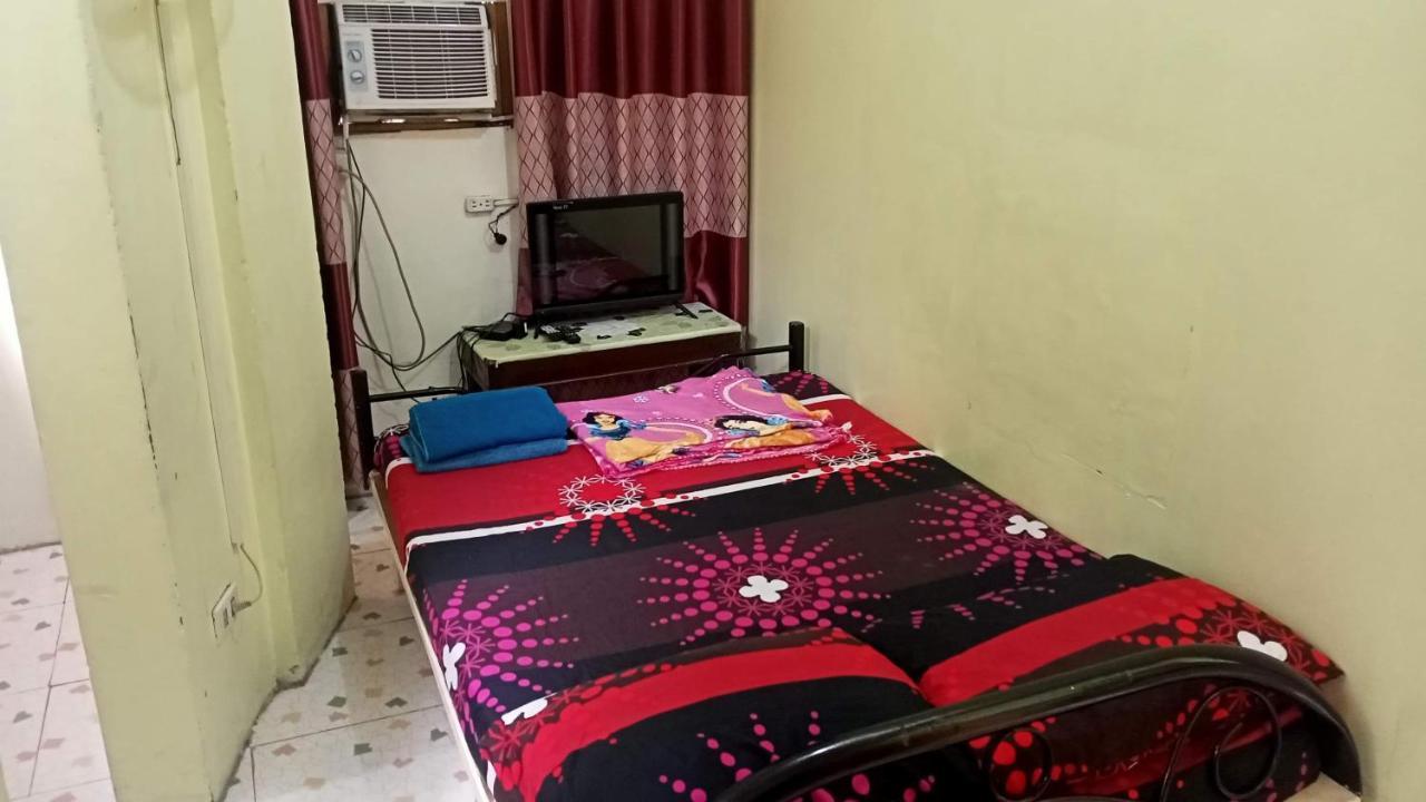 Belen Favila Transient Rooms Near Airport Terminal 3 Manila Bagian luar foto